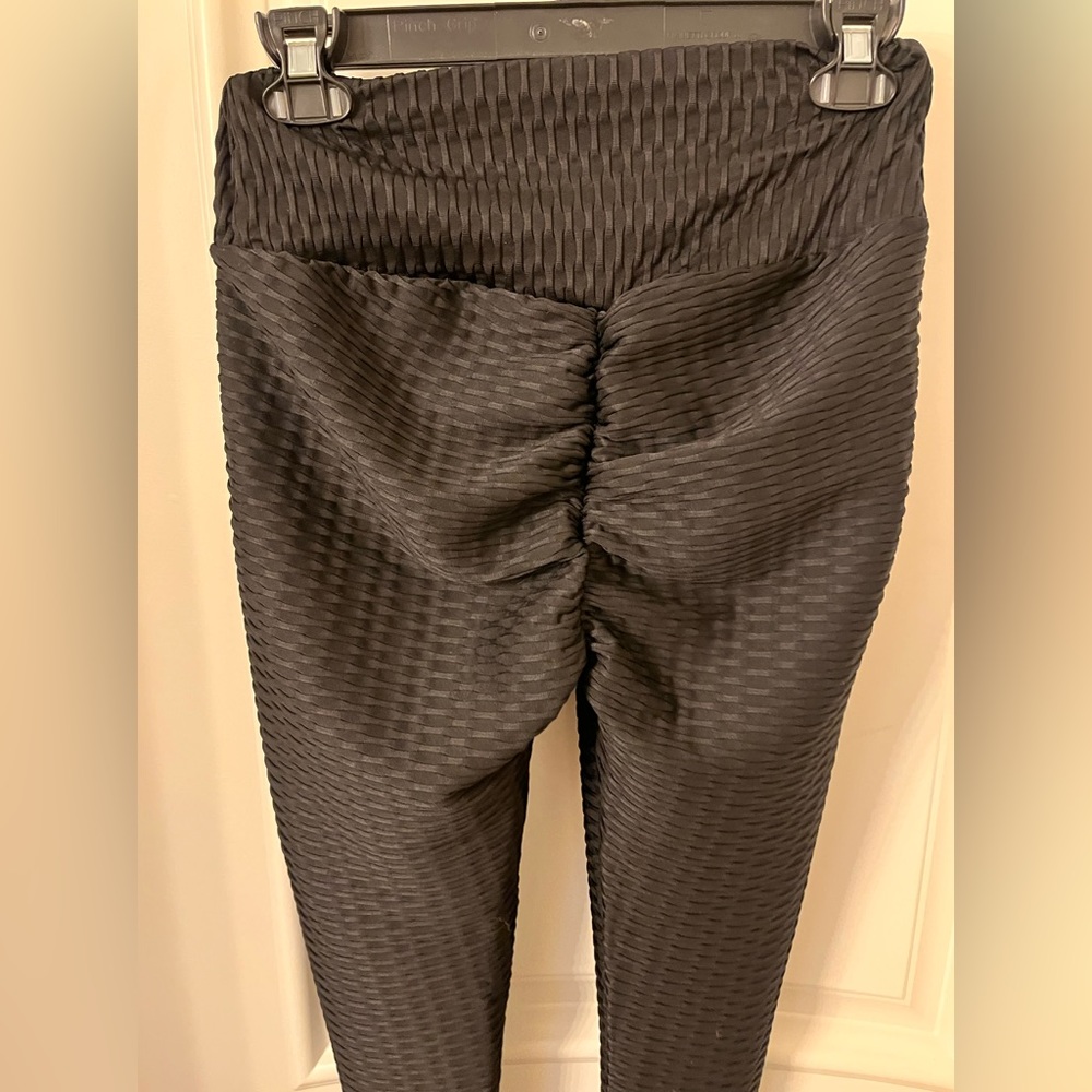 “Nice butt” leggings in black
